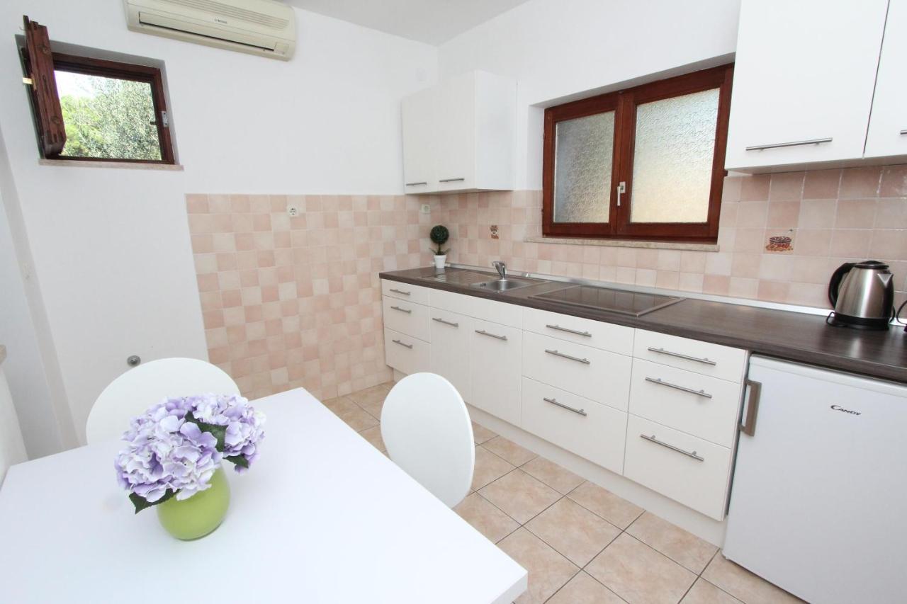 Apartments Mirela Rovinj Exterior photo