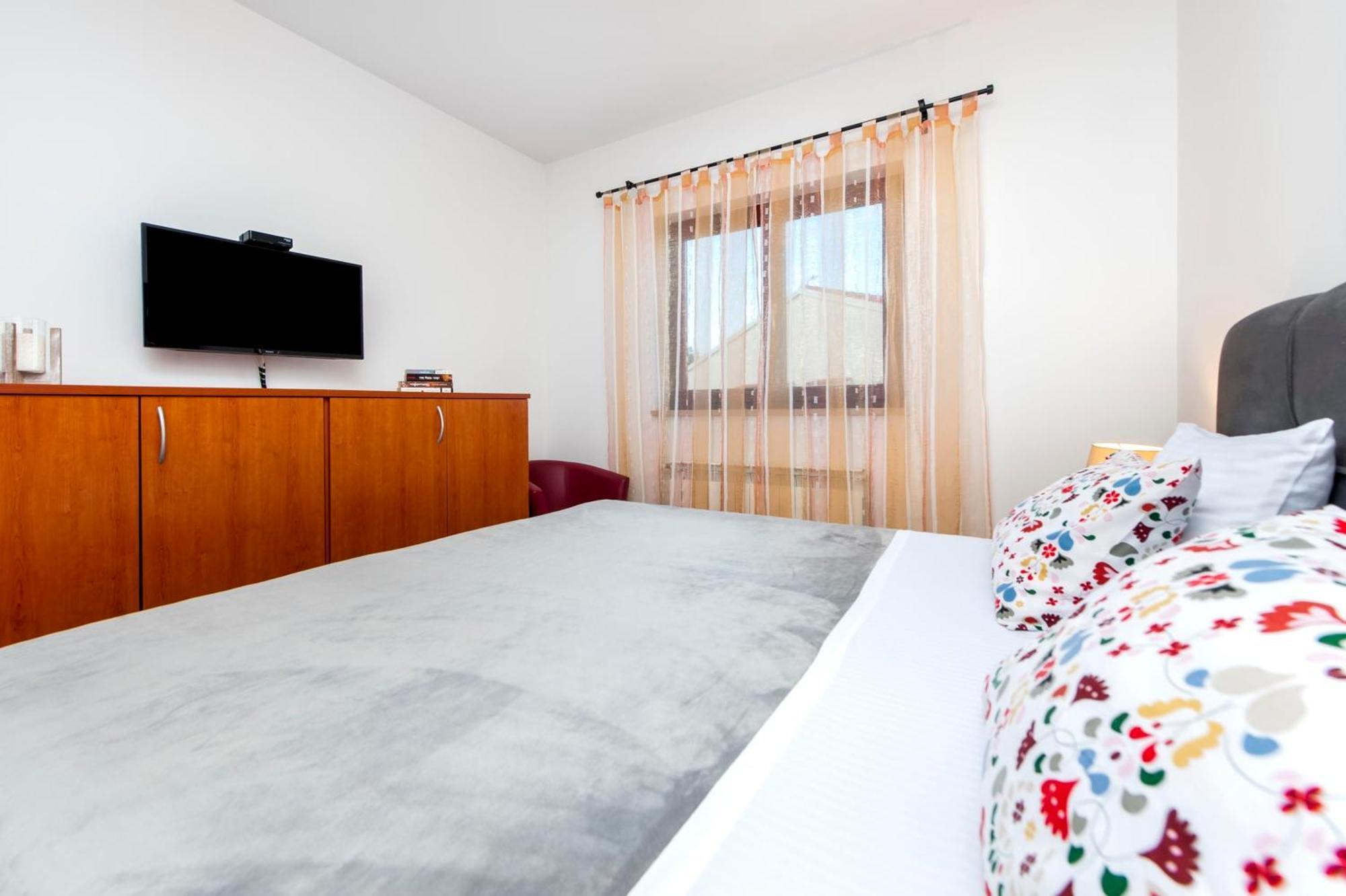 Apartments Mirela Rovinj Exterior photo